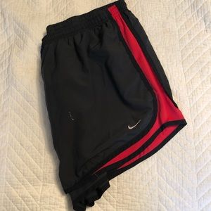 Nike running short